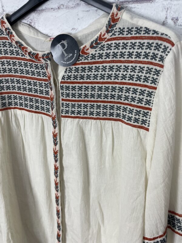 CAMISA BORDADA TONOS TEJA BEIG - Imagen 3