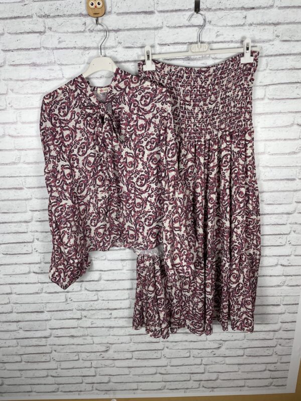 CONJUNTO ESTAMPADO FALDA Y TOP