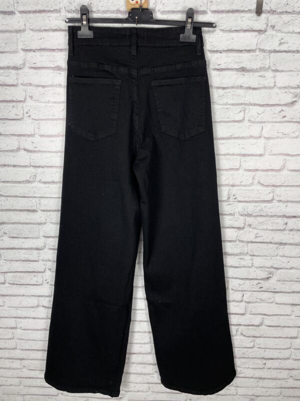 PANTALÓN ANCHO NEGRO - Imagen 2