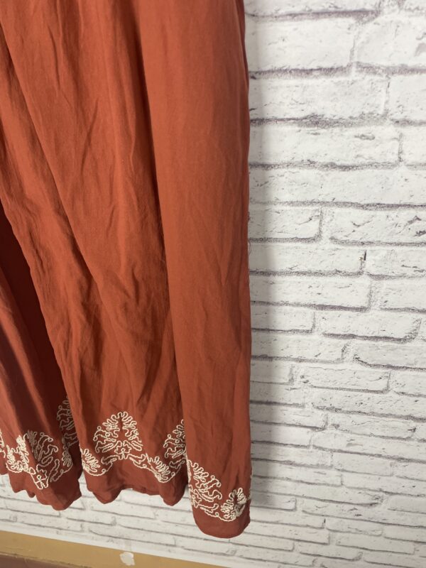 VESTIDO TEJA BORDADO - Imagen 4