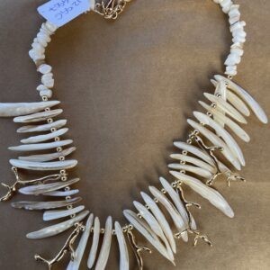 COLLAR CORALES BEIG