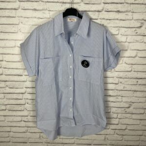 CAMISA RAYA BOLSILLOS AZUL Y BLANCA
