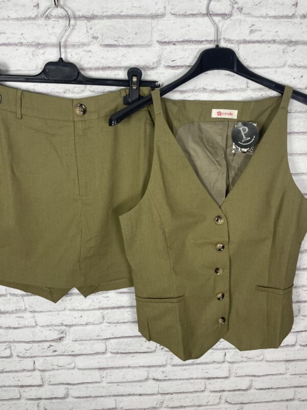 CONJUNTO CHALECO Y FALDA PANTALÓN  VERDE LINO - Imagen 3