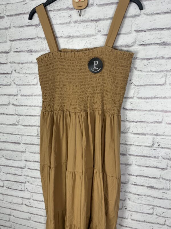 VESTIDO PECHO ENGOMADO CAMEL - Imagen 3