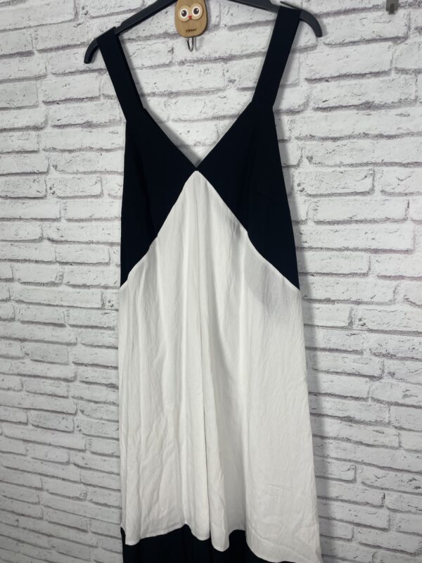 VESTIDO BICOLOR NEGRO Y BLANCO - Imagen 3