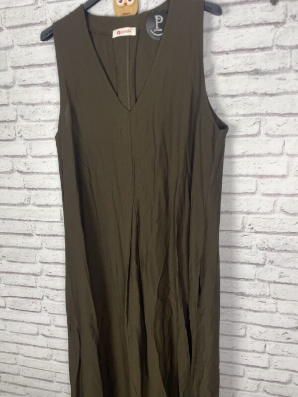 VESTIDO PICO CON BOLSILLOS CHOCOLATE - Imagen 3