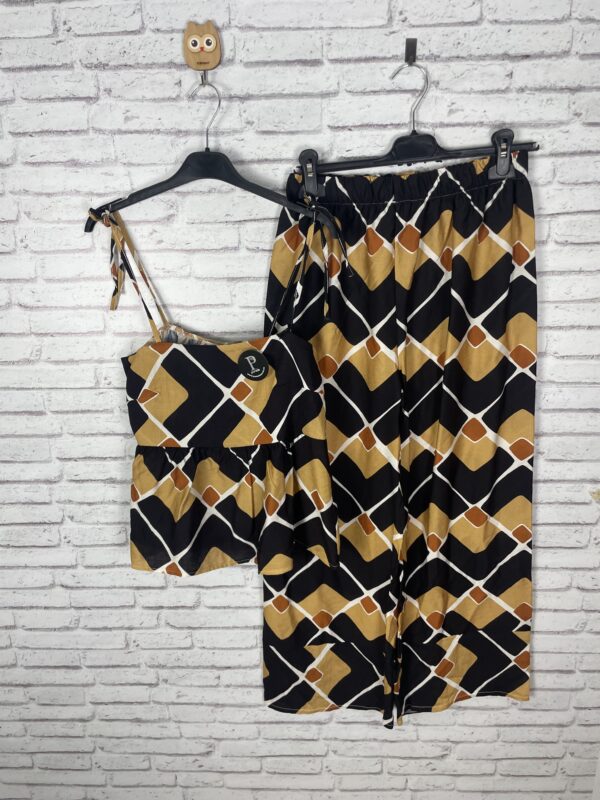 CONJUNTO TOP Y PANTALÓN NEGRO Y TEJA