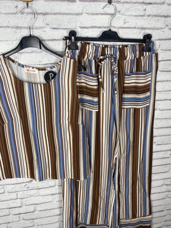 CONJUNTO TOP Y PANTALÓN BOLSILLO RAYAS - Imagen 3