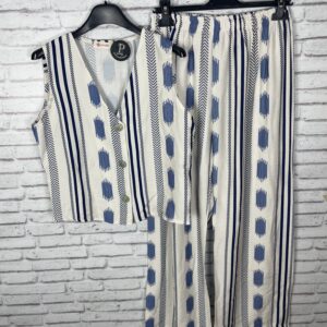 CONJUNTO CHALECO Y PANTALÓN TONOS AZULES