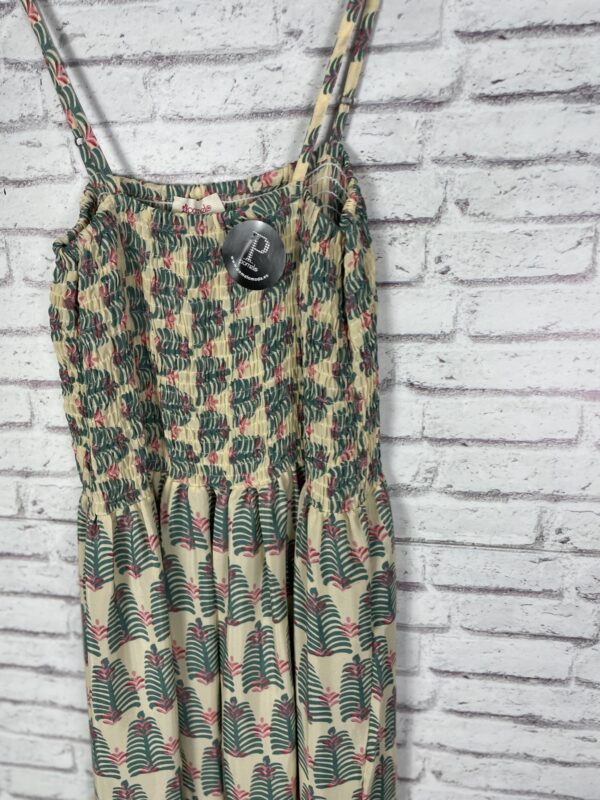 VESTIDO PECHO ENGOMADO ESTAMPADO VERDE - Imagen 3