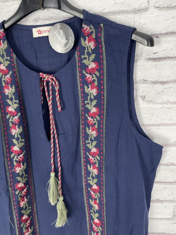 CAMISA BORDADA MARINO CON MOTAS - Imagen 3