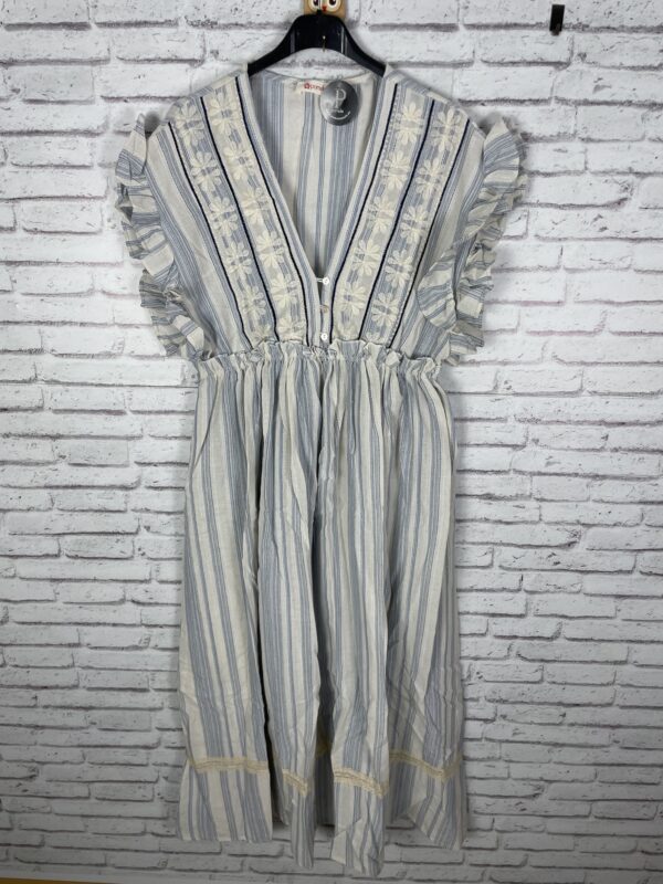 VESTIDO AZUL BORDADO