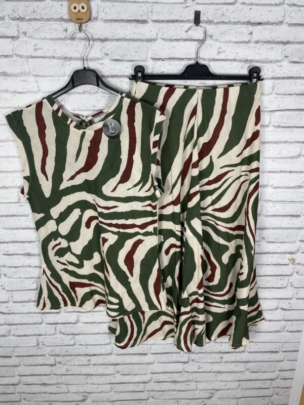 CONJUNTO LUNO FALDA Y TOP