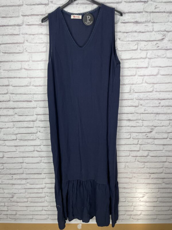 VESTIDO PICO BLONDA CUELLO MARINO