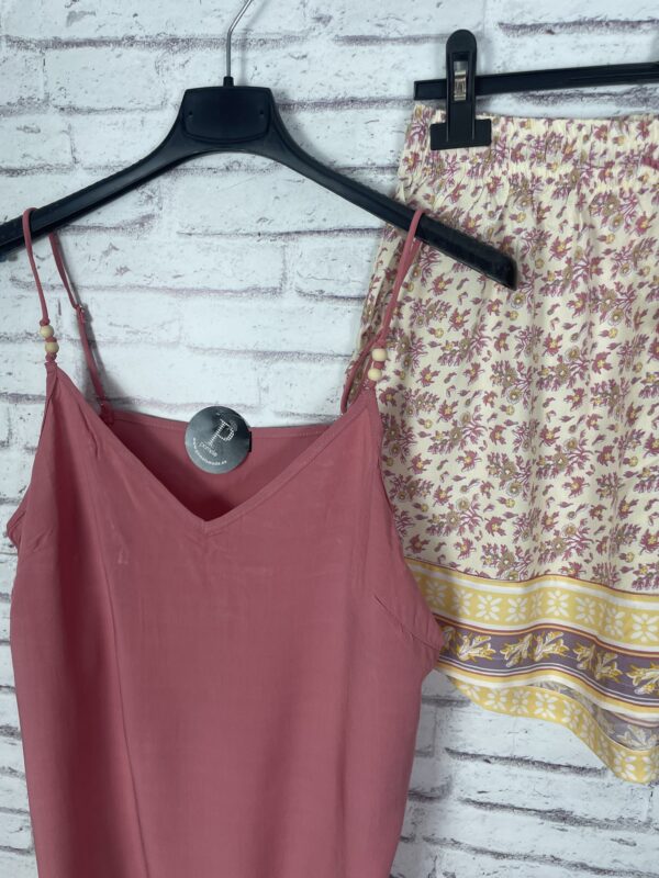 PIJAMA ROSA BOLITAS MADERA - Imagen 2