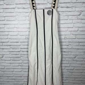 VESTIDO BLANCO LINO BORDADO NEGRO