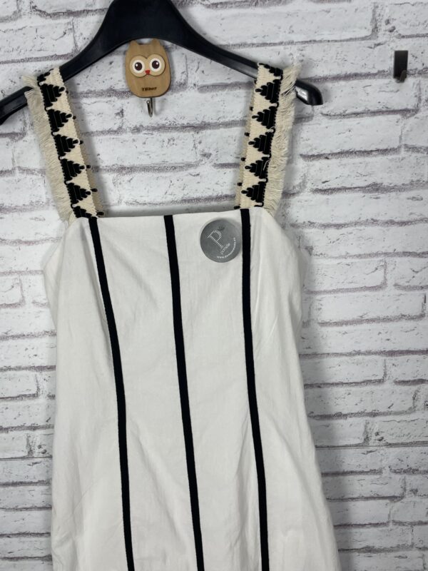VESTIDO BLANCO LINO BORDADO NEGRO - Imagen 2