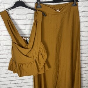 CONJUNTO TOP Y FALDA MOSTAZA