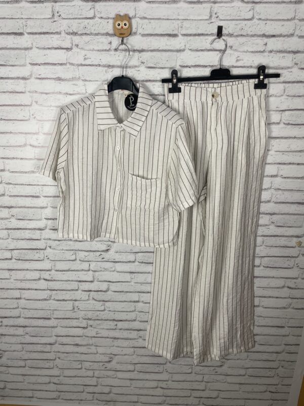 CONJUNTO RAYAS BLANCO Y MARRON