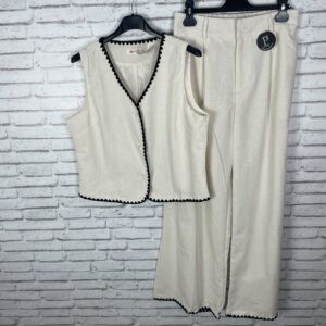 CONJUNTO CHALECO Y PANTALON