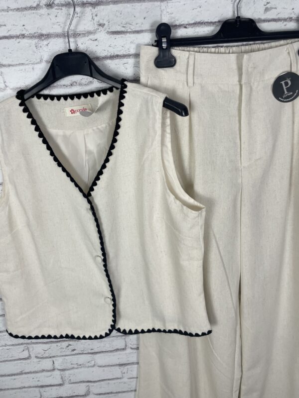 CONJUNTO CHALECO Y PANTALON - Imagen 3