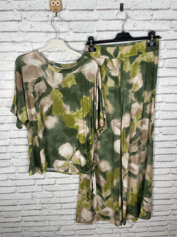 CONJUNTO PUNTO DE SEDA ESTAMPADO