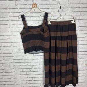 CONJUNTO MARRON Y NEGRO TOP Y FALDA