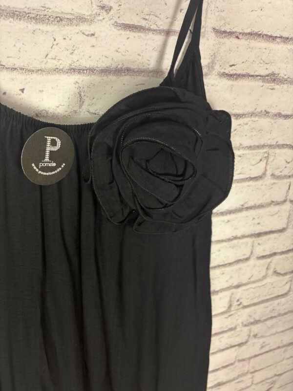 VESTIDO NEGRO FLOR - Imagen 2