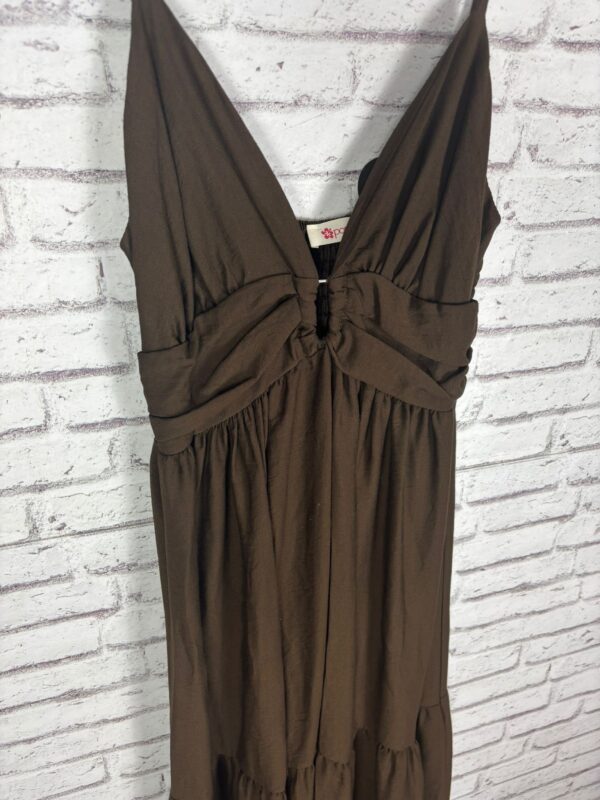 VESTIDO MARTRON ESCOTE PICO - Imagen 3