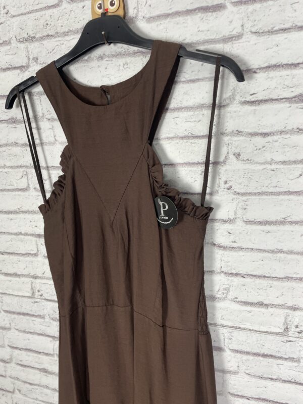 VESTIDO CRUZADO CON VOLANTITO MARRON - Imagen 4