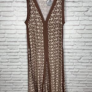 VESTIDO ABANICO MARRÓN