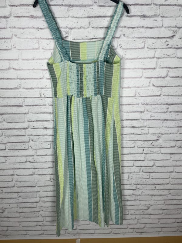 VESTIDO RAYAS TONOS VERDES - Imagen 2