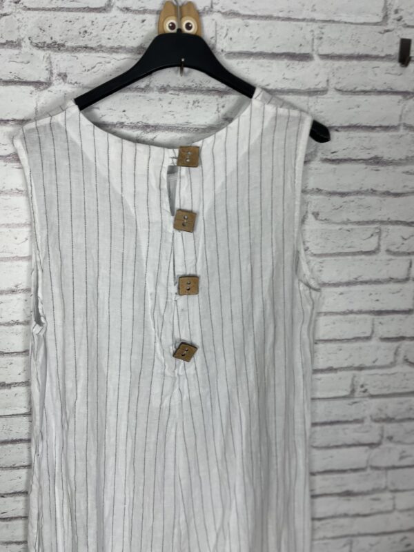 MONO LINO RAYAS BLANCO BOTONES MADERA - Imagen 3