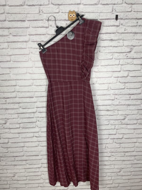 VESTIDO ASIMETRICO CUADROS CIRUELA
