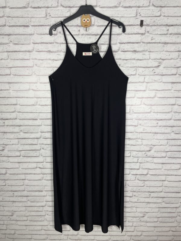 VESTIDO PUNTO SEDA NEGRO SISA METIDA