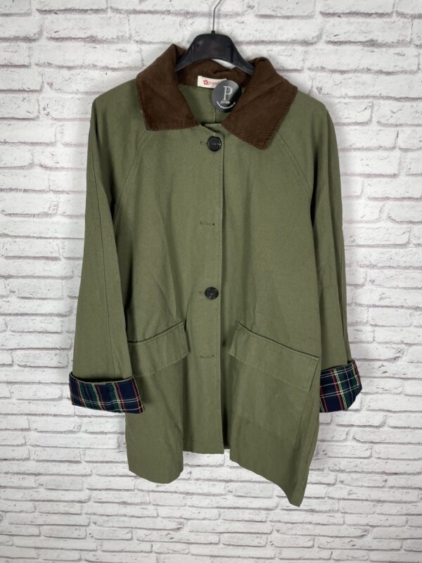PARKA VERDE DETALLES EN CUADROS