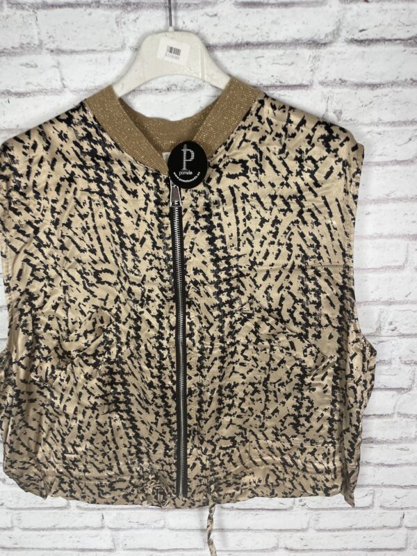 CHALECO SATINADO BEIG Y NEGRO - Imagen 2