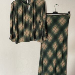 CONJNTO FALDA Y BLUSA TONES VERDES
