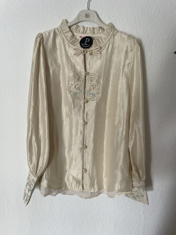 SOBRECAMISA ROSO BEIG CON DETALLES BORDADOS