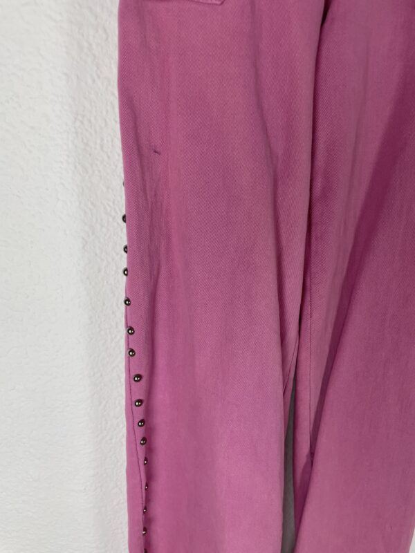 PANTALON CIRUELA TACHUELAS - Imagen 3