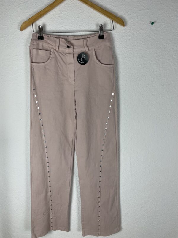 PANTALON ROSA TACHUELAS
