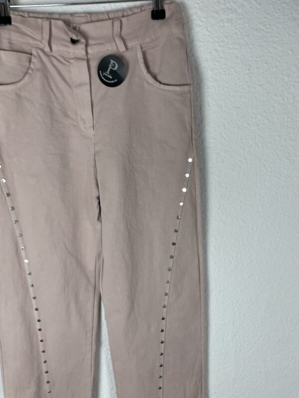 PANTALON ROSA TACHUELAS - Imagen 2