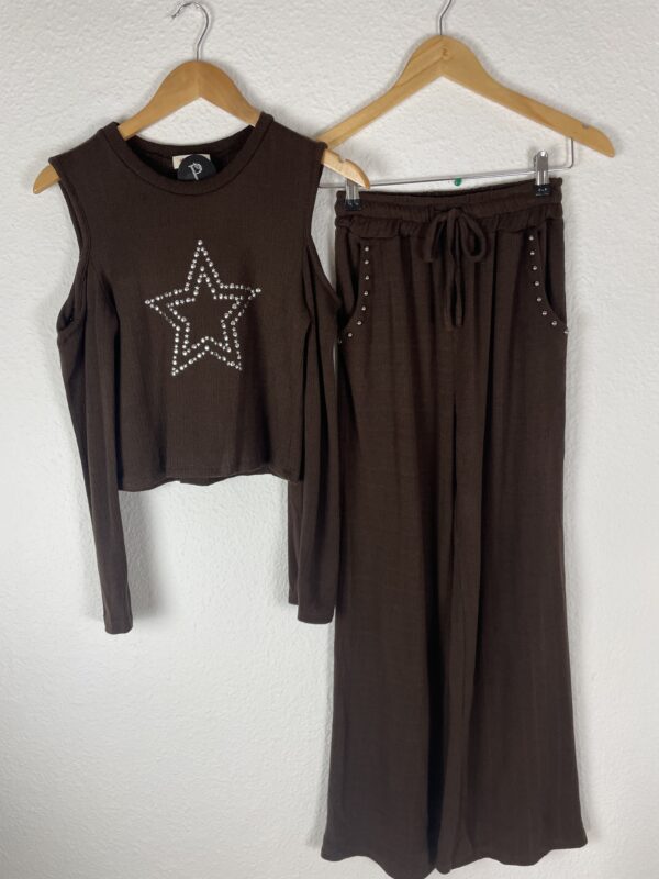 CONJUNTO CAMISETA Y PANTALÓN