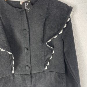 CHAQUETA NEGRA VOLANTES