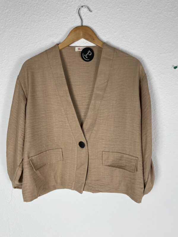 CHAQUETA BEIGBOLSILLOS
