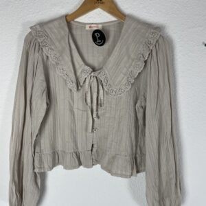 CAMISA BEIG CUELLO BLONDA