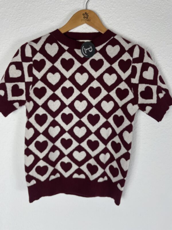 JERSEYRS CORAZONES BURDEOS