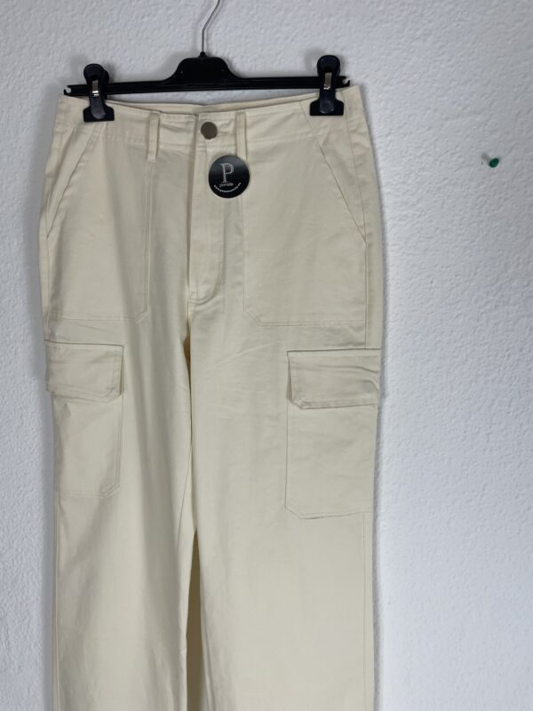 PANTALON CARGO BEIG - Imagen 2