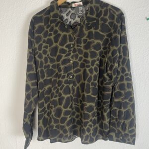 CAMISA MANCHAS VERDE Y NEGRAS