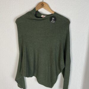 CAPA CON MANGAS VERDE